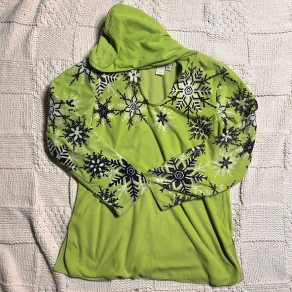 Eddie Bauer Tops - Y2K Eddie Bauer Lime Green Hoodie Snowflakes